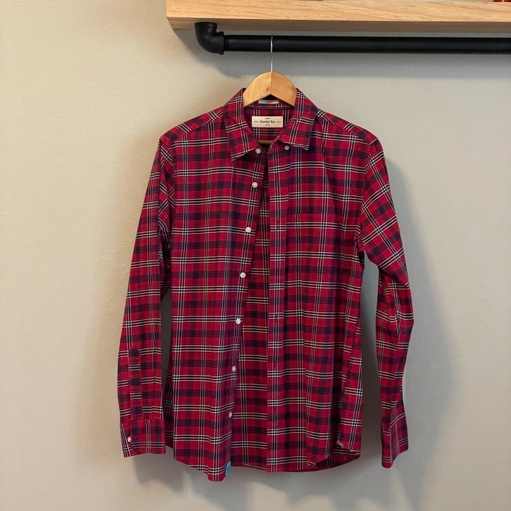 Hawker Rye medium button down shirt.